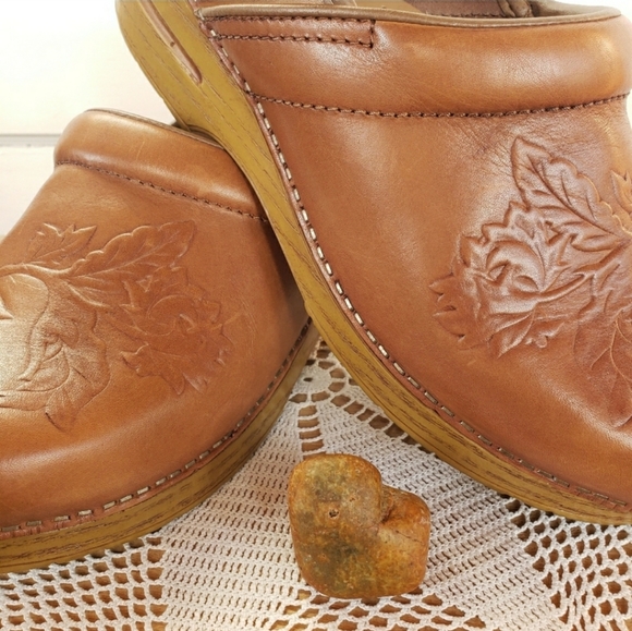 ⚘AvaiLable!⚘inQuire⚘Floral Dansko Honey Clogs Cottage Embossed 36 37 38 40 41 42 - Picture 3 of 16